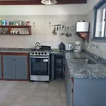 Casa Con Chimenea Y Gran Parque