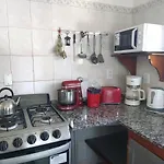 Casa Con Chimenea Y Gran Parque