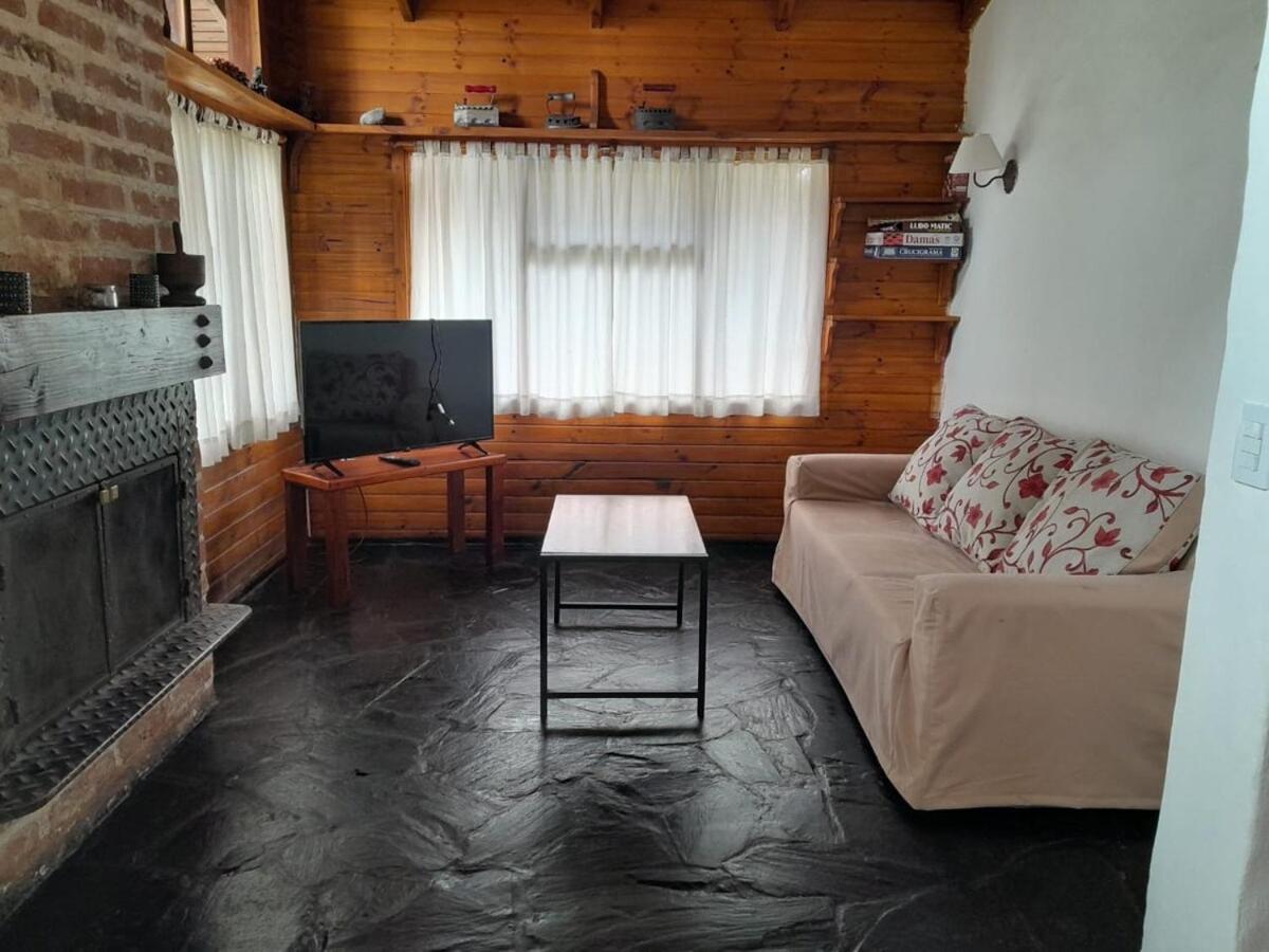 Casa Con Chimenea Y Gran Parque Сasa de vacaciones *